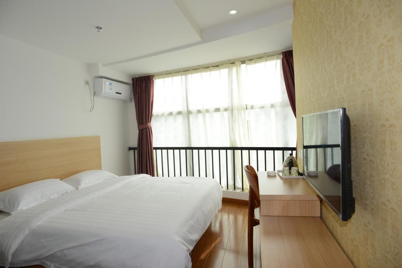 Huifeng Hotel Shanghai Esterno foto